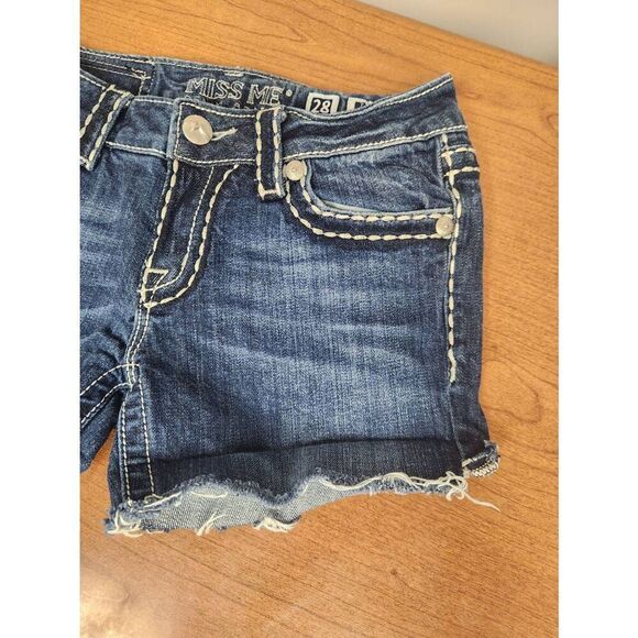MISS ME Stretch Distressed Cut Off Jean Shorts Sz 28 - Picture 2 of 5